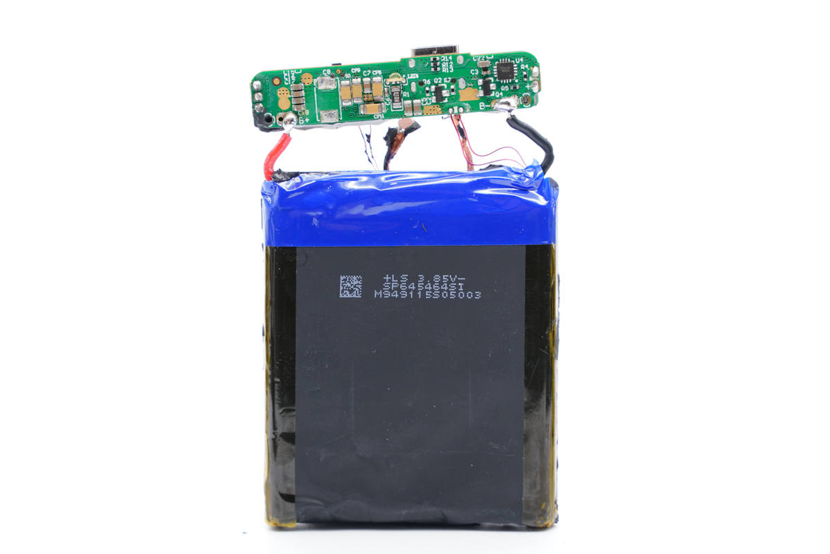 苹果充电宝无线磁吸原装拆解,苹果充电宝无线磁吸拆解