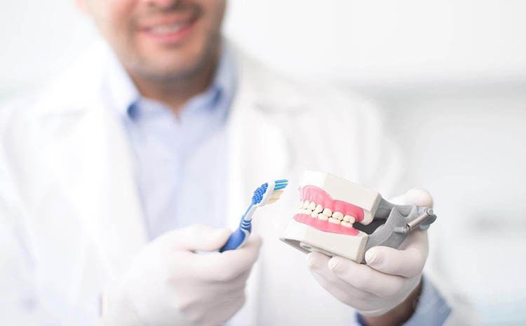 清洁效果强电动牙刷,电动牙刷清洁牙齿保持口腔健康