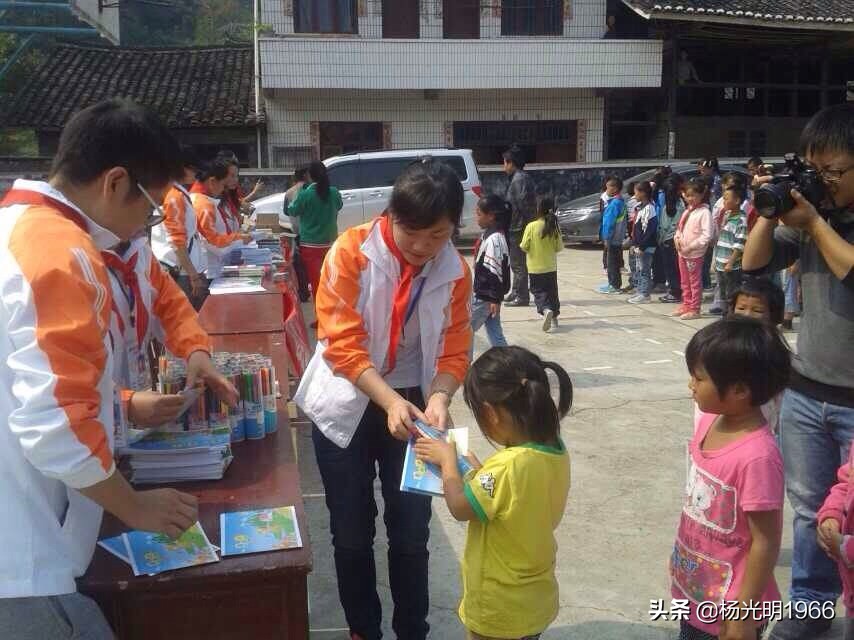 爱在苗乡女声完整版,爱在苗乡苗语版完整