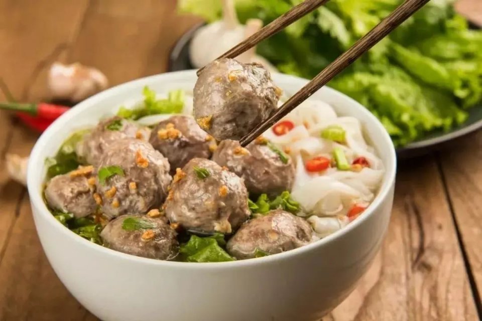 正宗潮汕牛肉丸纯手工第一名,潮汕正宗手打牛肉丸劲道爆汁