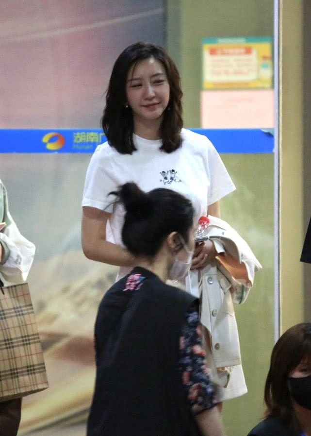 凌潇肃唐一菲甜蜜瞬间,凌潇肃唐一菲连线