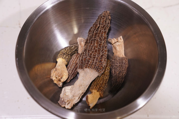 煎牛排时黄油炸到身上怎么办,煎牛排香料总是一煎就糊