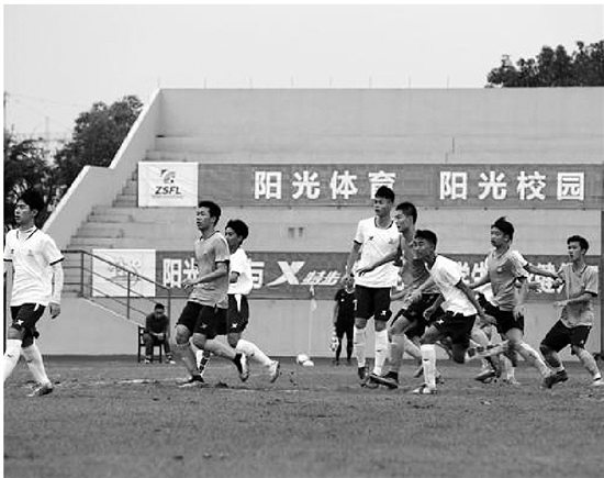 学生对校园足球的认知现状,为什么家长的想法都奇奇怪怪的