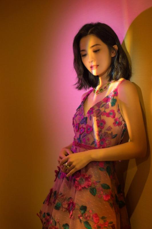 蔡卓妍超大尺度全裸出演电影，仅仅一个预告，就让全网都沸腾了