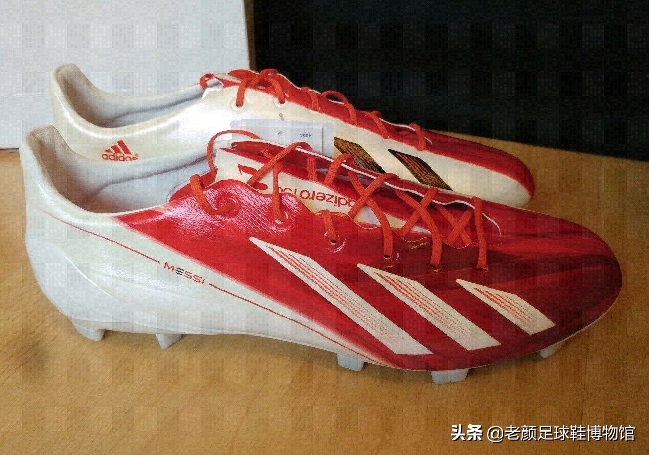 亚洲球王恶意蹬踏染红，除禁赛难逃父亲责罚，因为人性比足球重要