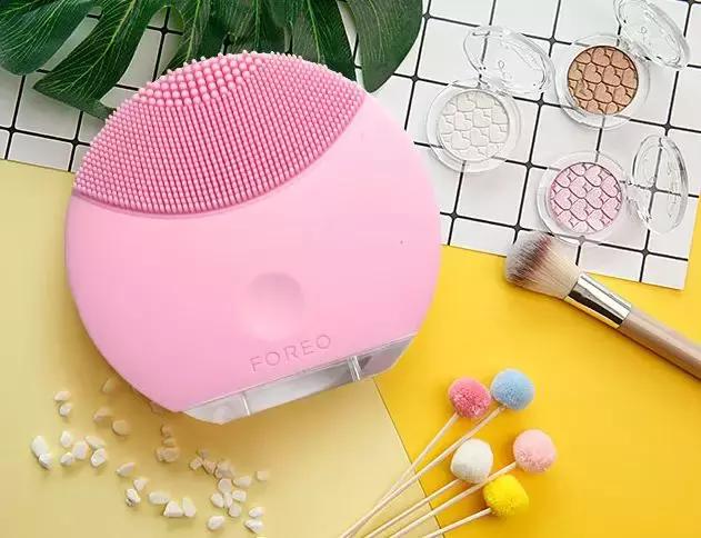 打假洗漱用品,foreo洁面仪伤皮肤吗