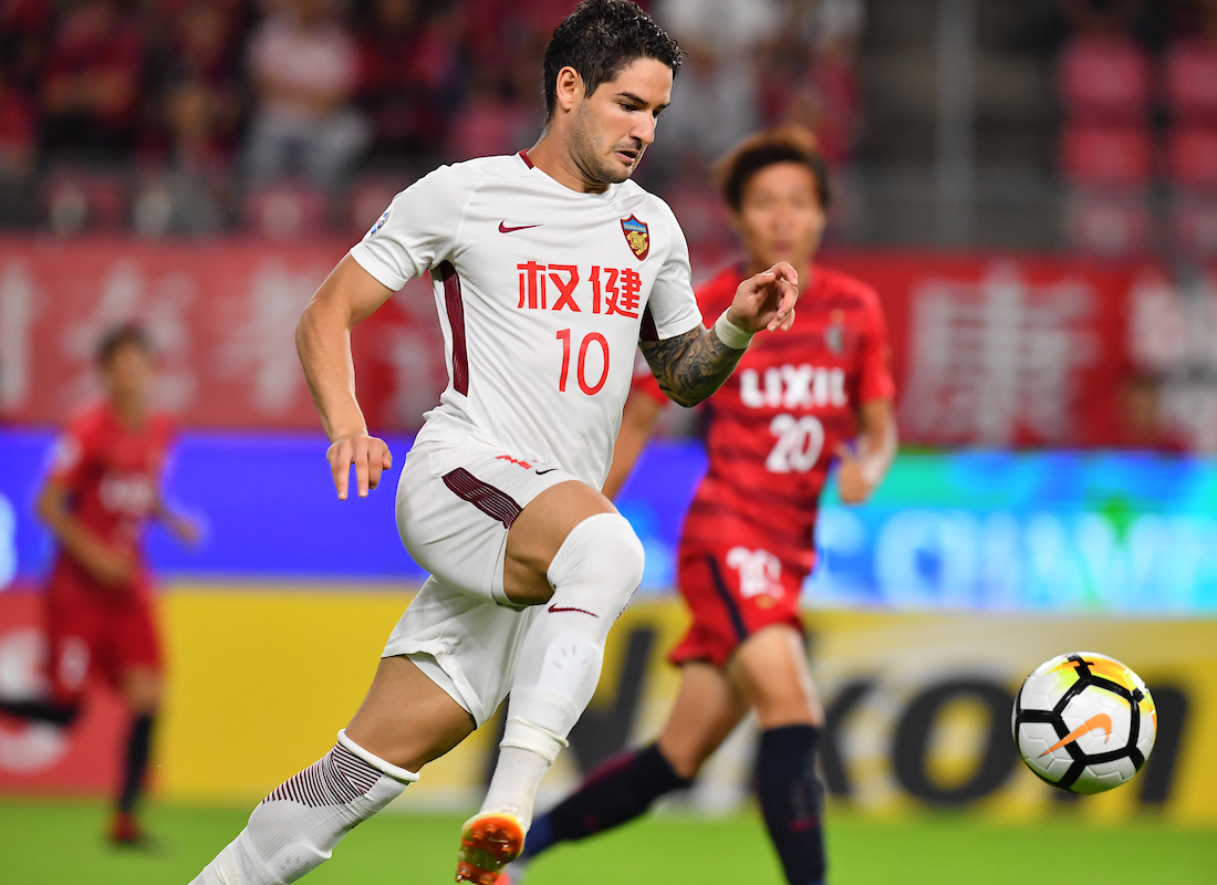 中超前锋与超模女友已分手一个月，丹尼尔疑似已找到下家