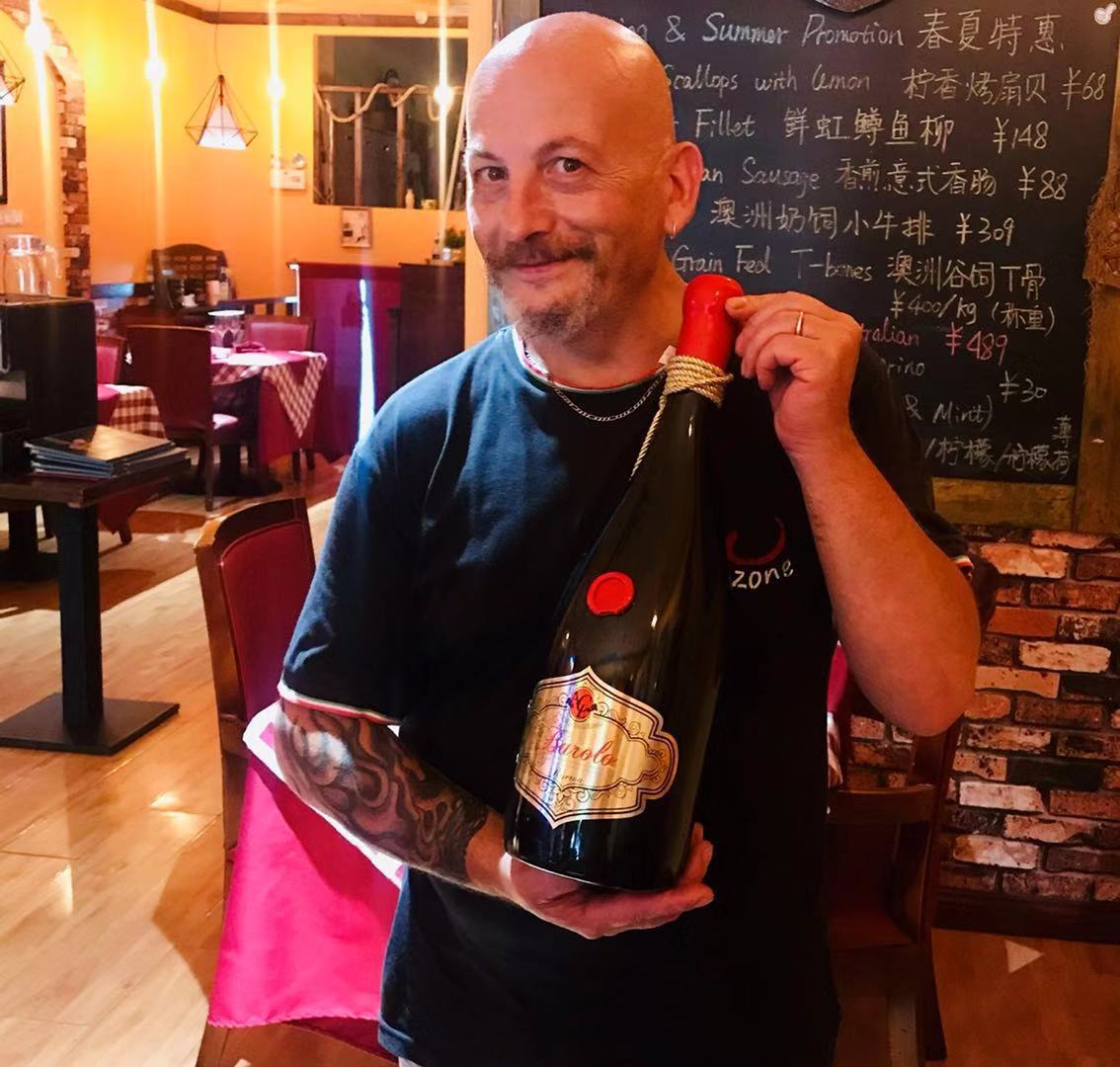 这家意大利西餐厅老板亲自主厨，开了9年，不少青岛人都吃过