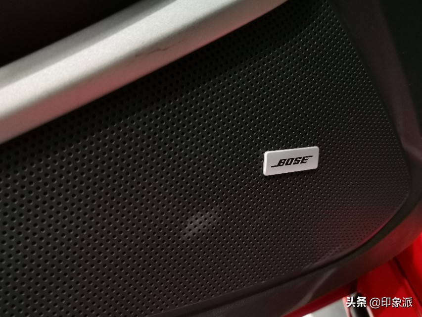 大黄蜂跑车科迈罗敞篷版高配,科迈罗大黄蜂敞篷版噪音大吗