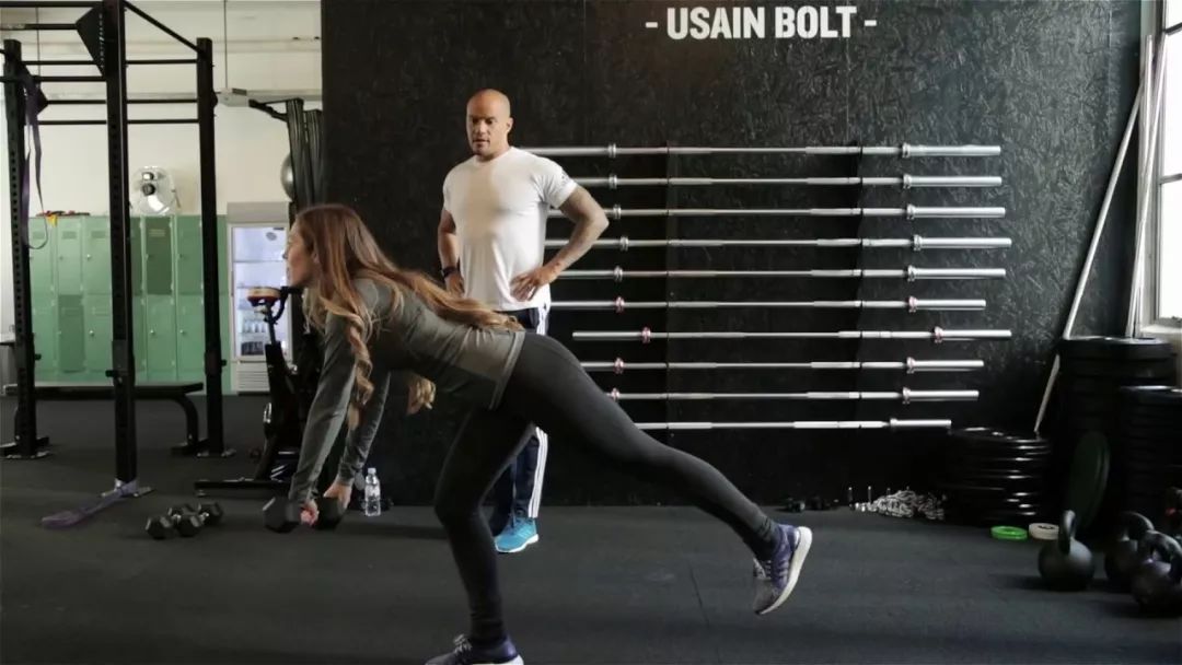 健身教练是属于体能训练师吗,健身教练能当体能教练吗