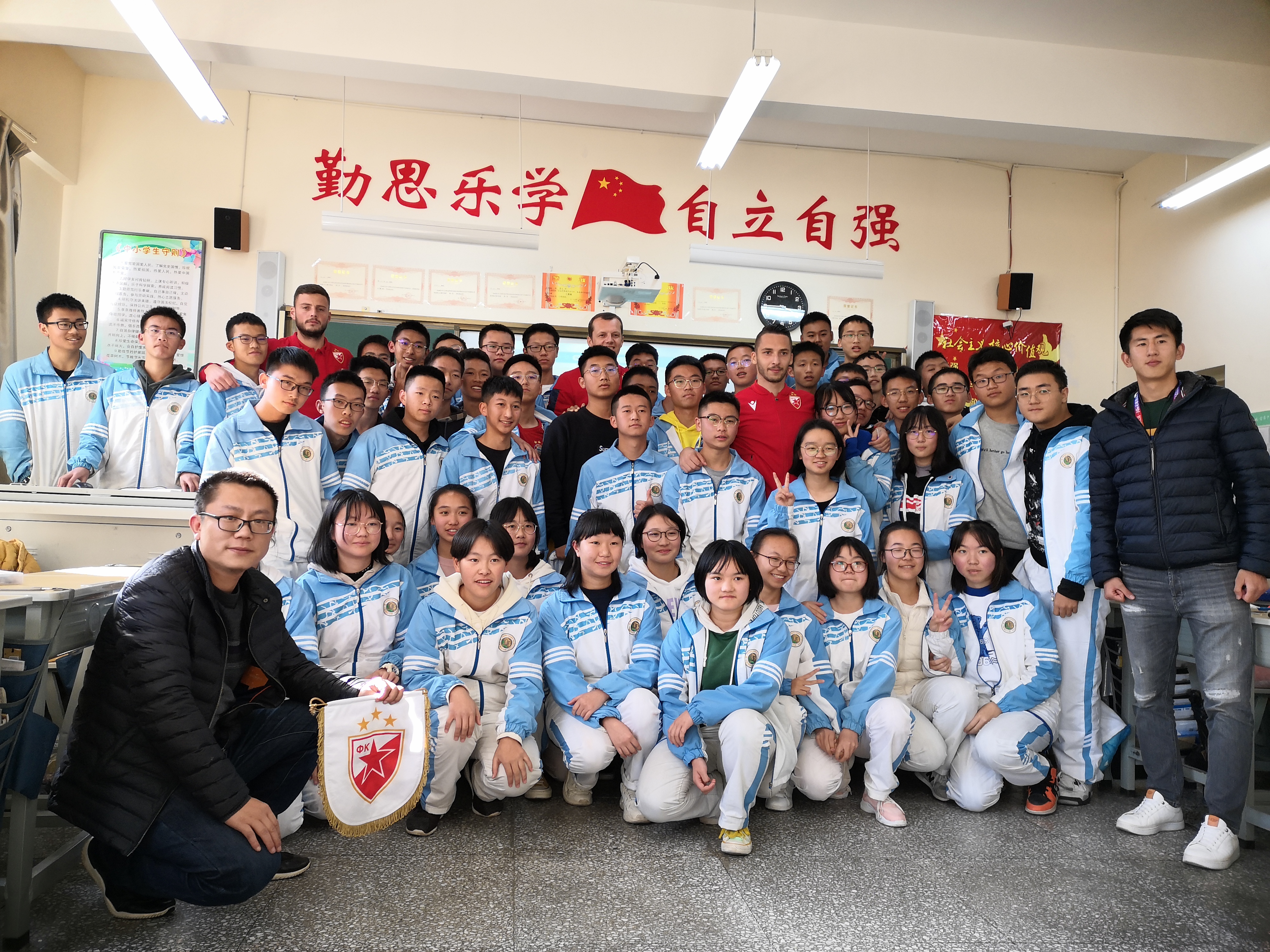 世界顶级足球俱乐部教练,世界顶尖足球教练