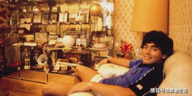 马拉多纳尸检表明其心脏受损严重,马拉多纳尸检结果为什么自然死亡