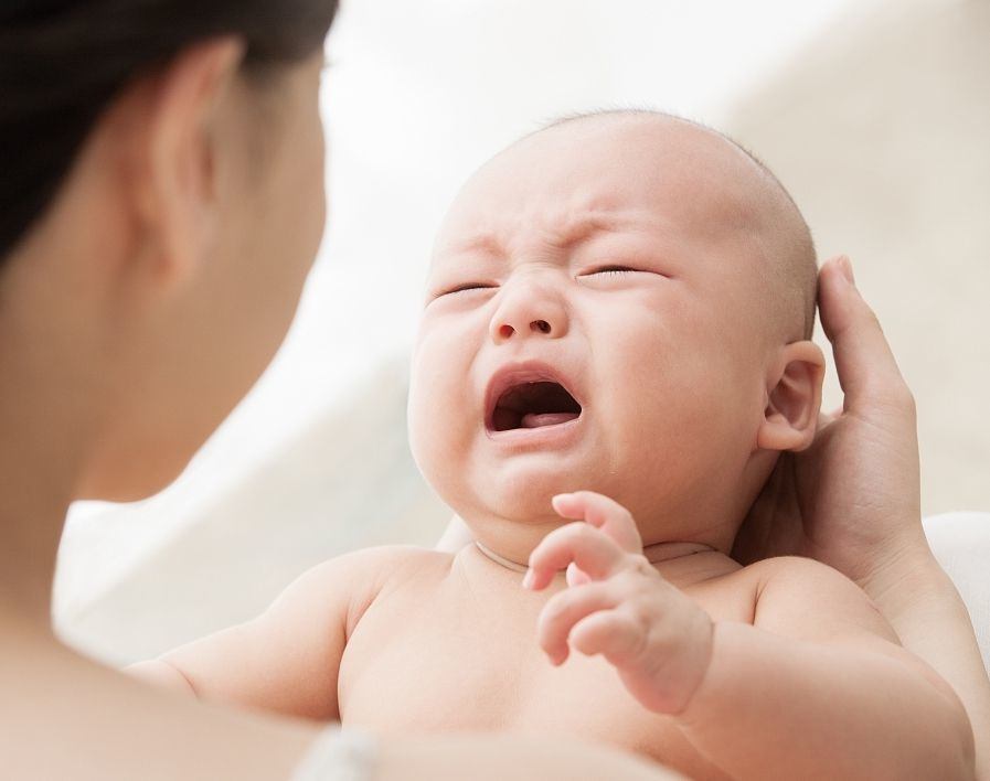 宝宝哭引起肠管扩张,宝宝哭的时候就会有脐疝