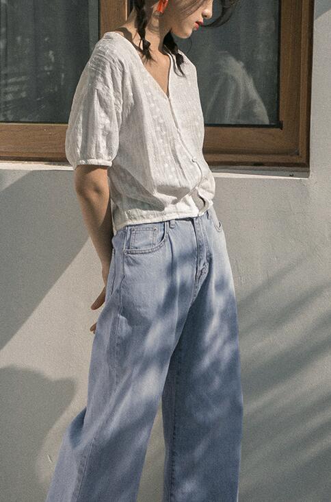 平胸的姐妹穿紧身衣怎么办,平胸妹子怎么穿搭显胸型