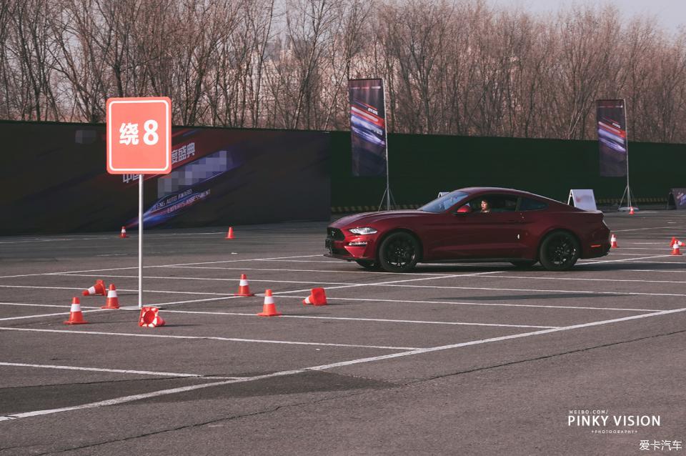 野马mustang宝石红,mustang提车真实评价