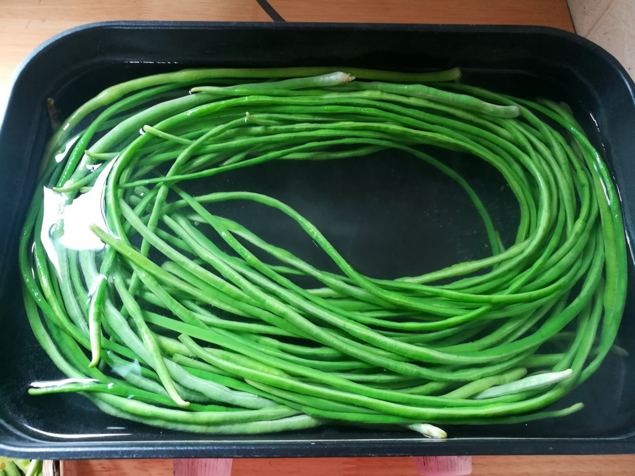 青菜晒干下饭菜,蔬菜焯水晾晒做成下饭菜