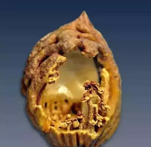 价值240万非洲的原木，雕刻成品出来后震惊全场，一片心疼声！