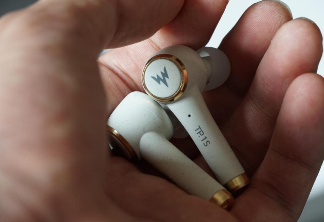 良心国货无线耳机,外观硬朗的无线耳机