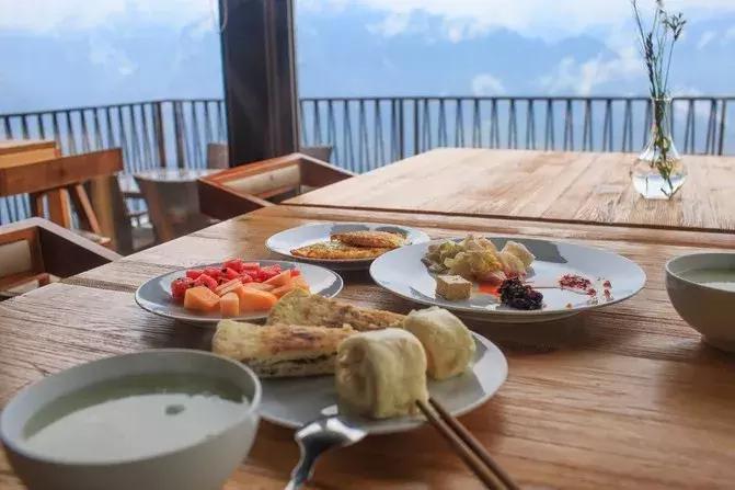 有一个地方，只有我们知道，此生不来会有遗憾仙境般的浮云牧场