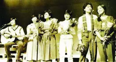 台湾四十年民歌演唱会,台湾歌曲四十年串烧