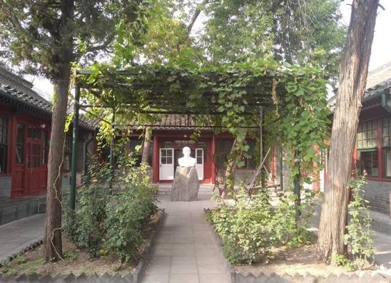 在这里原声完整版,在这里沈雁歌词