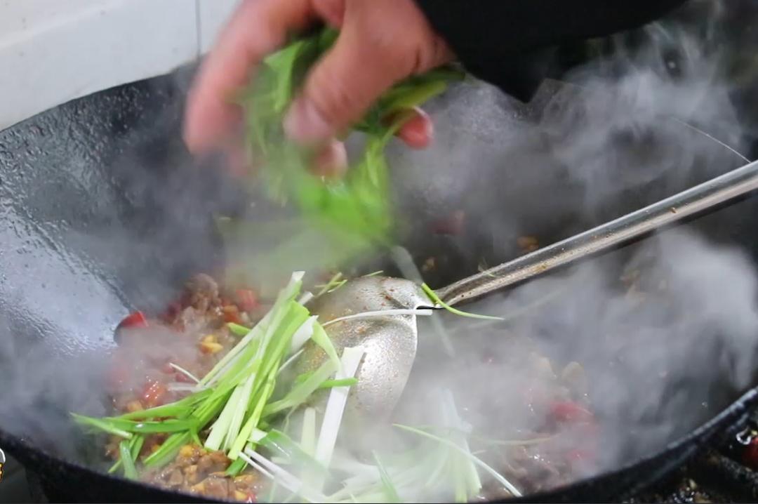 怎样腌制牛肉炒出来香嫩可口,牛肉怎样做才能软烂香嫩