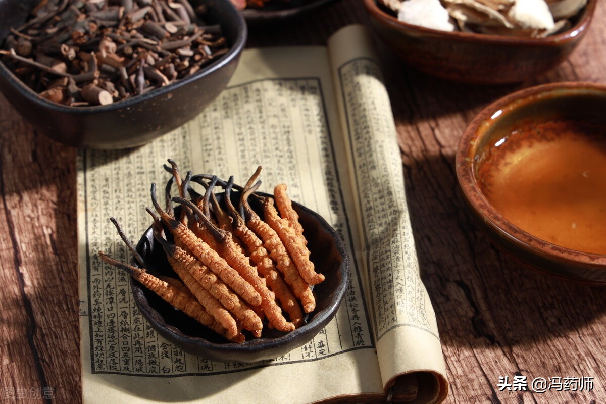 肾阴虚肝火旺盛兼湿热怎么食疗,肾阴虚的症状及中成药调理