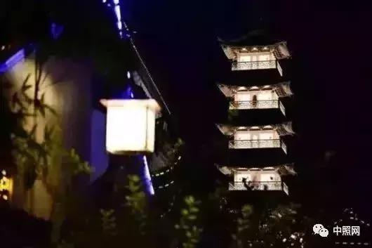 夜上海整个城市灿烂,如今的夜晚