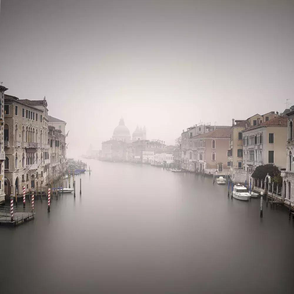 阴雨天怎么拍风景视频,下雨天如何拍出氛围感大片