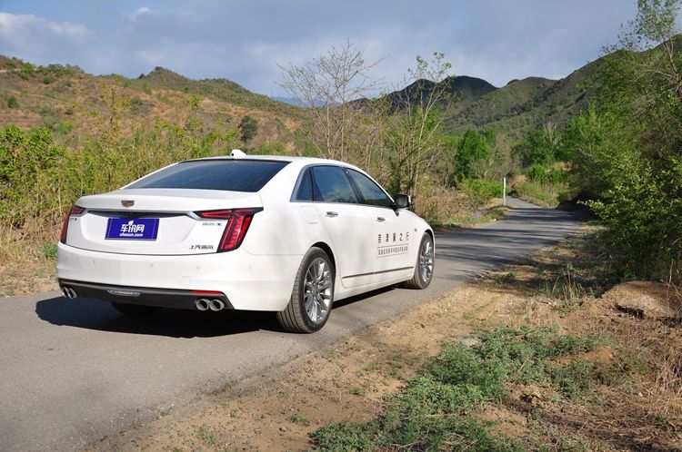 凯迪拉克ct6试驾19款视频麋鹿测试,2022款凯迪拉克ct6试驾视频