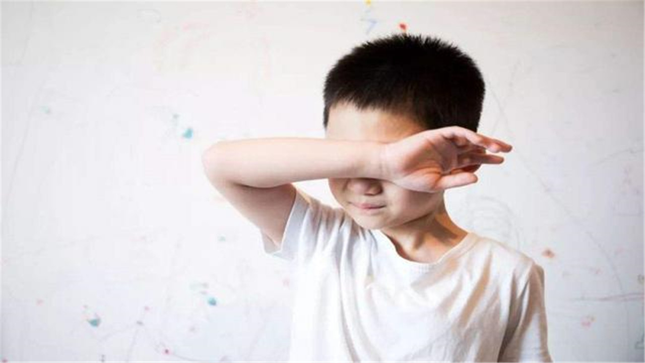 孩子固执听不进任何意见怎么办,孩子总是固执己见怎么办