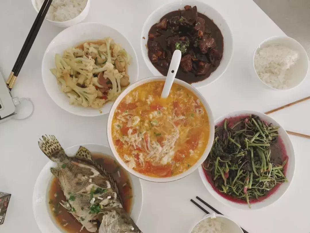 如何在大学一个月赚到1000 (如何在大三赚到人生第一个10万)