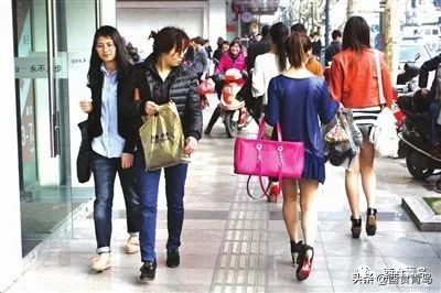 测评国内最好吃的几款冰糕,青岛玉兔冰糕测评