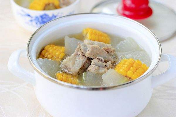 煲玉米排骨汤的正确方法,煲排骨玉米汤的方法