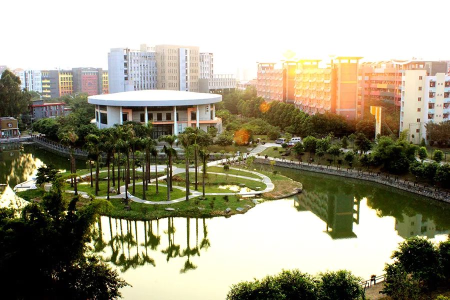 我是岭南，技工学校中的霸王“战斗机”