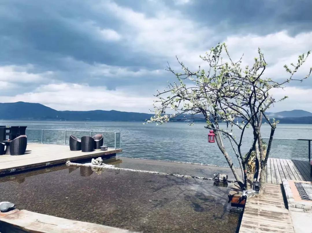 恋爱中要珍惜每一次相遇,初次相遇终身难忘