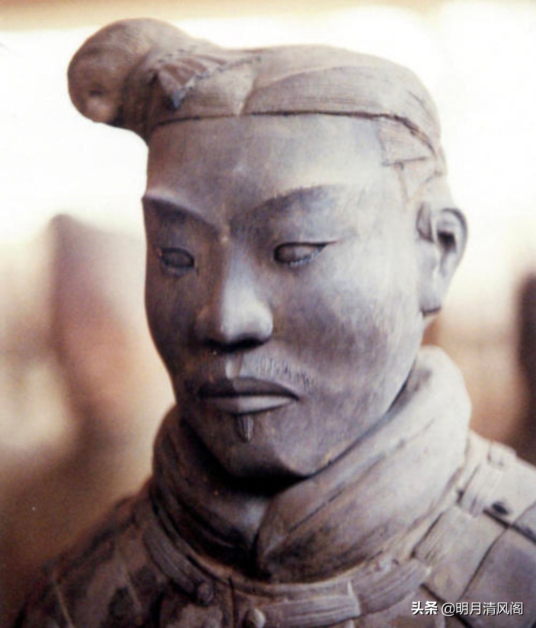 兵马俑有话说：一个小小的发髻，推动秦国底层对军功制的普遍认可