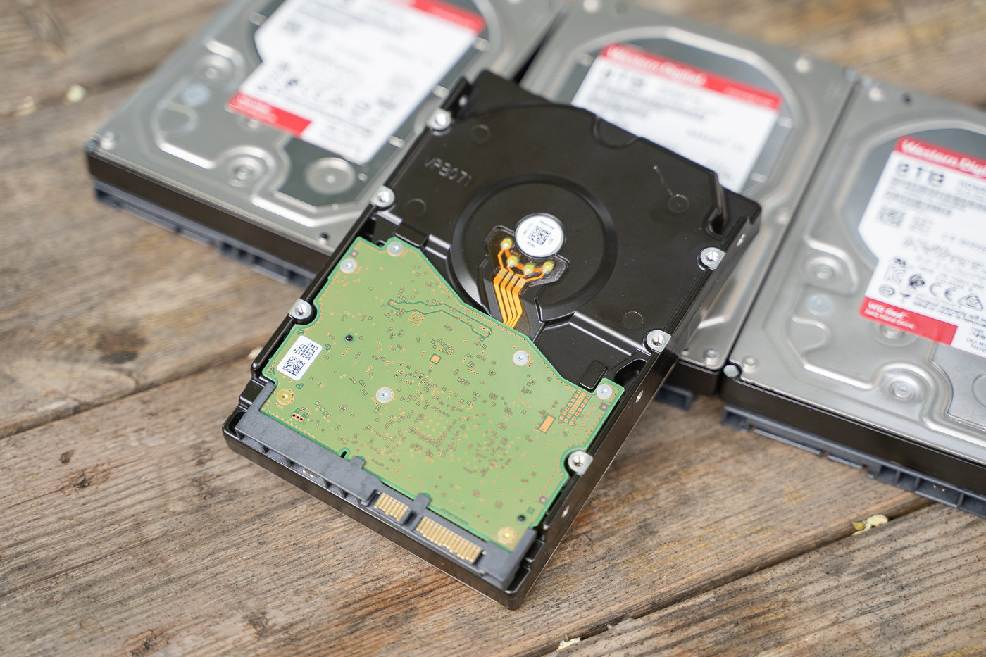 西数240ssd固态蓝盘硬盘评测,2.5寸hdd硬盘和ssd硬盘