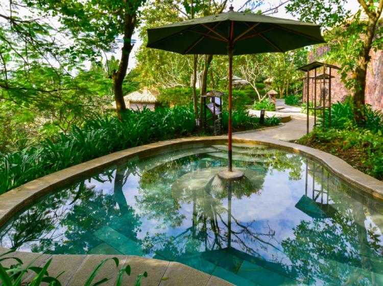 听说广州金叶子温泉酒店是广州的“小布拉宫”