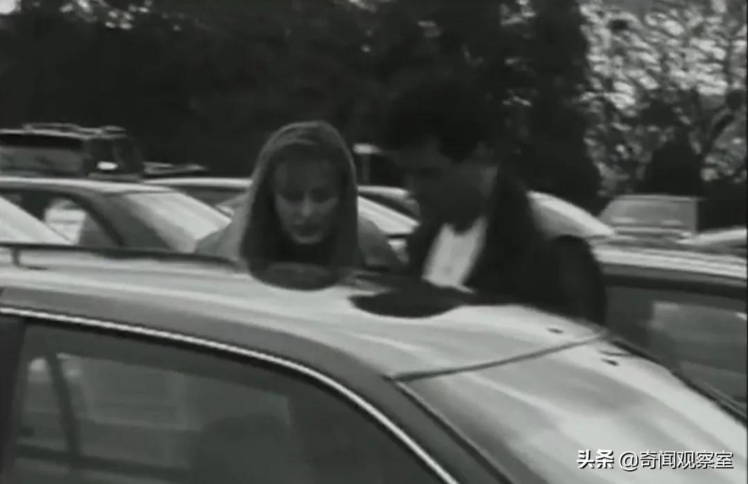 23岁年轻漂亮的女大学生，不为人知的另一面，从乖乖女到伴游女