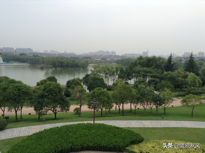 西安兵马俑和大唐不夜城旅游攻略,古都西安兵马俑与大唐芙蓉园一角