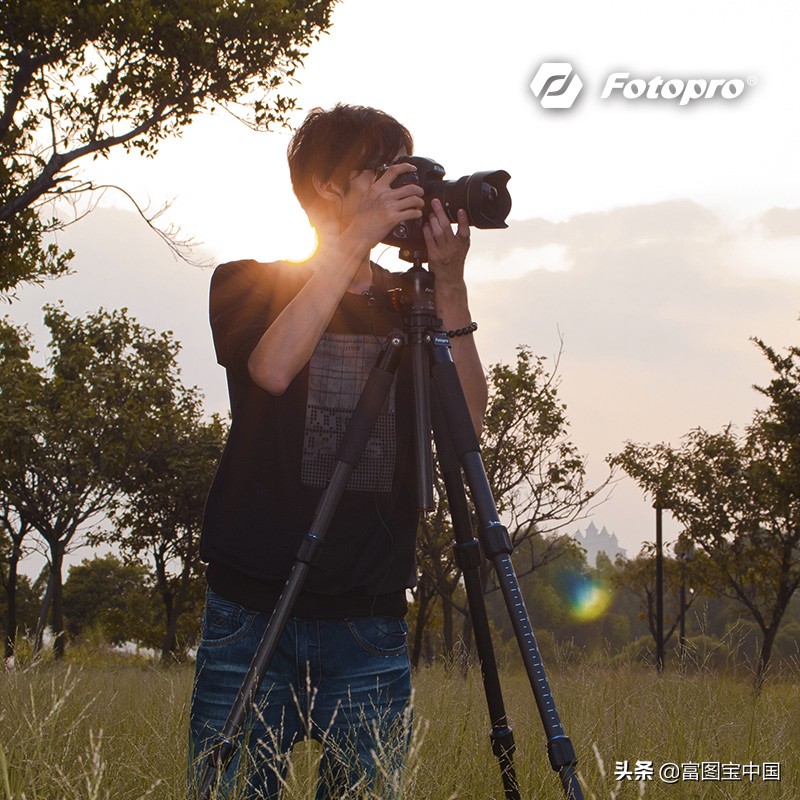 新手入门三脚架如何选择,怎么挑选三脚架的高度