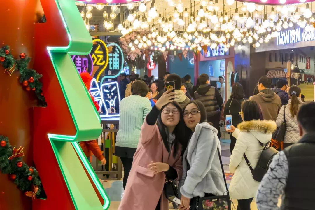 五棵松美食节在哪里,金源购物中心美食节在哪里