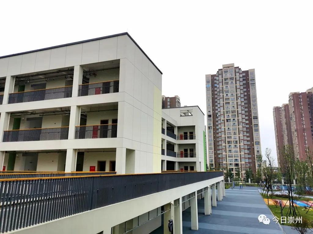 即将开学的小学,开学新的学校