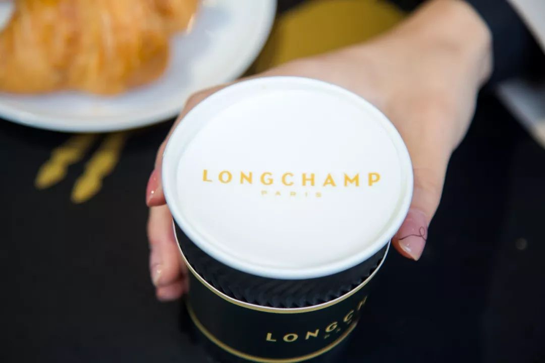 仅限9天！@魔都时髦精，LONGCHAMP又开咖啡馆了