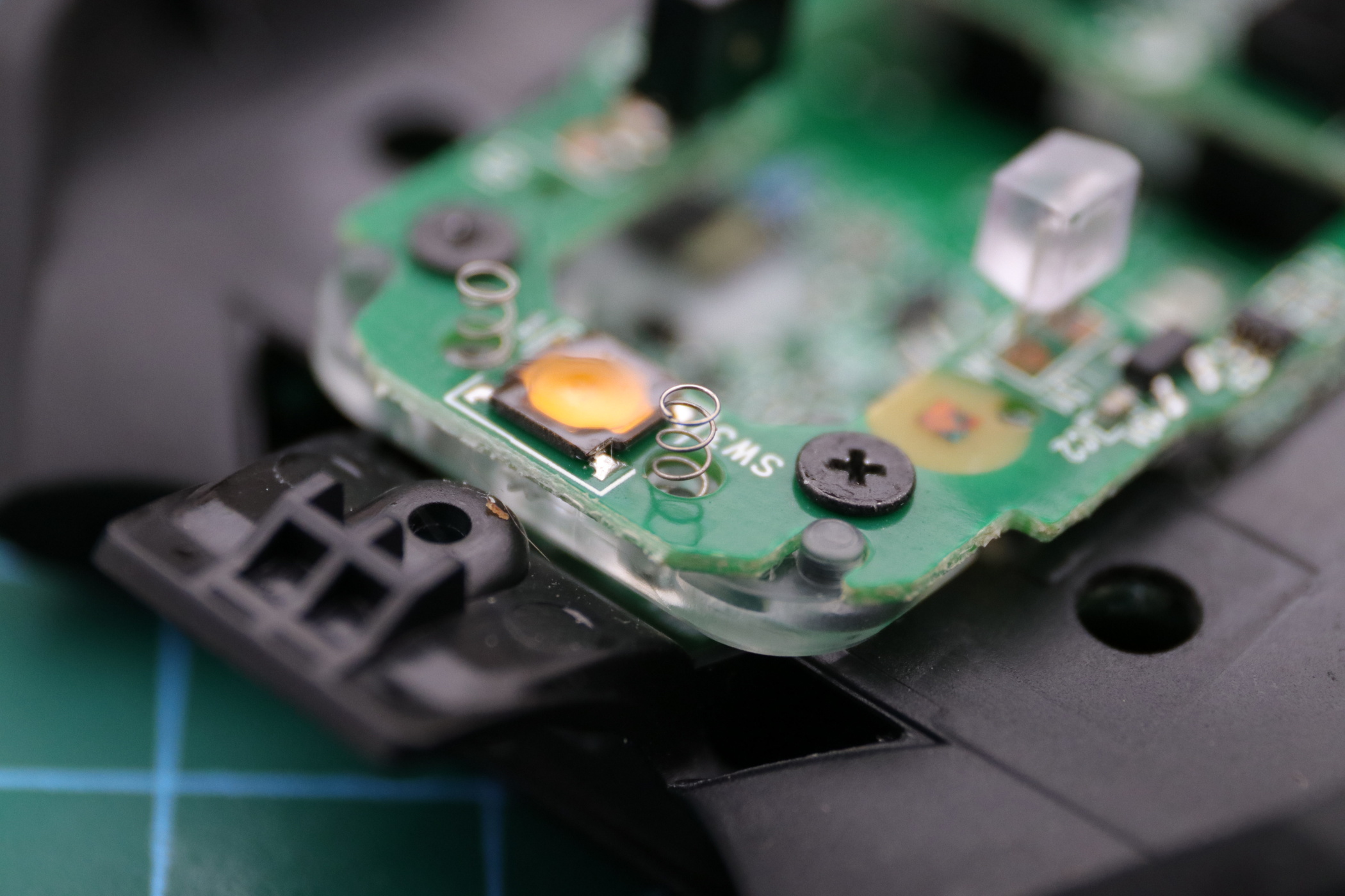 罗技无线游戏鼠标g304和g903,罗技g903鼠标拆卸教程