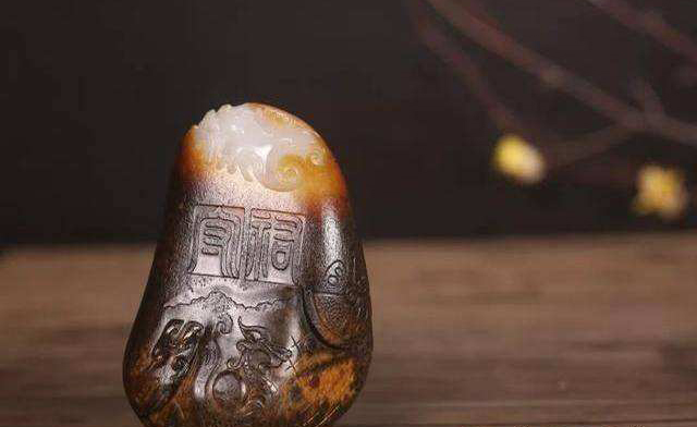 怎样区别和田玉的籽料与山流水料,和田玉戈壁料和山料的有什么不同