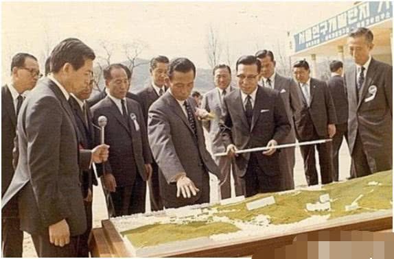 日本财阀可以控制政权吗,日本财阀为什么能控制国家