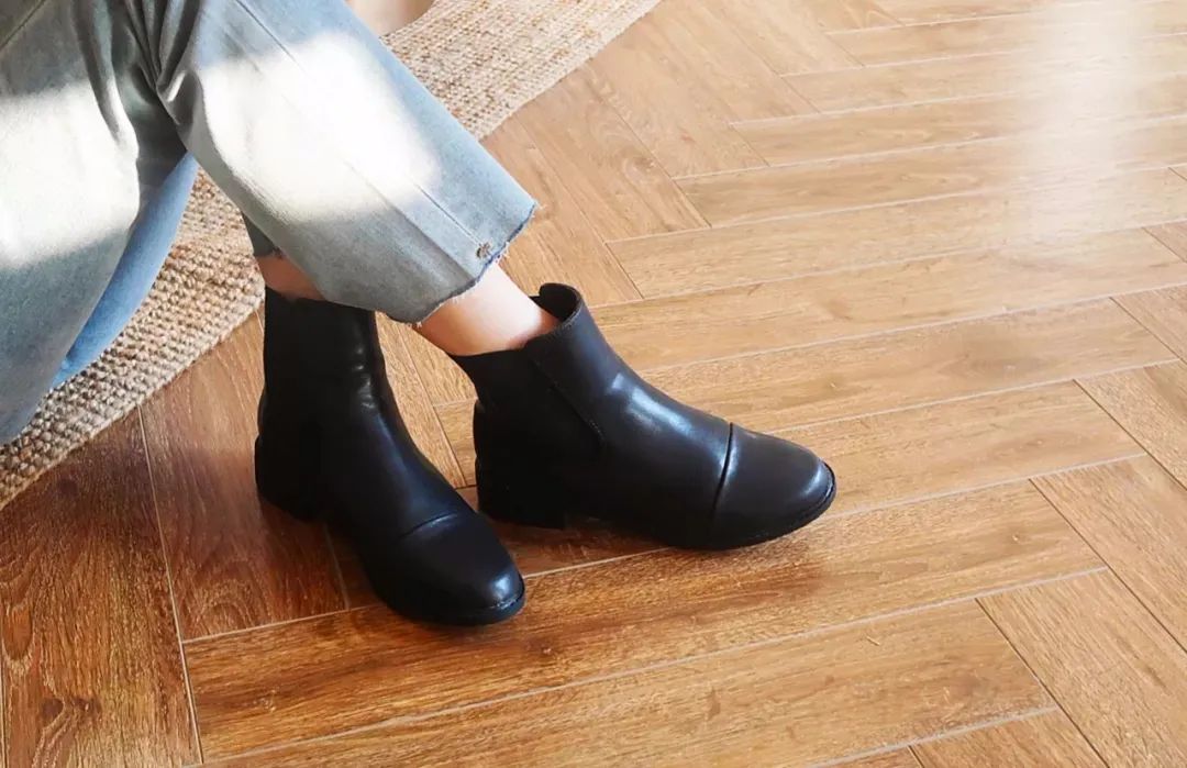 春夏值得入手的10款鞋子,秋天最时髦好穿的鞋这4双必买