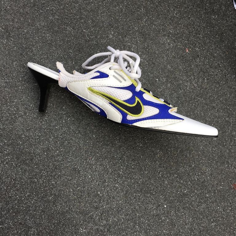 侃爷跟耐克合作鞋款,侃爷nike老爹鞋